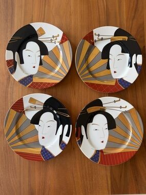 Fitz & Floyd 4 Decorative Geisha Portrait Plates in Black, Gold & Red. Like new.